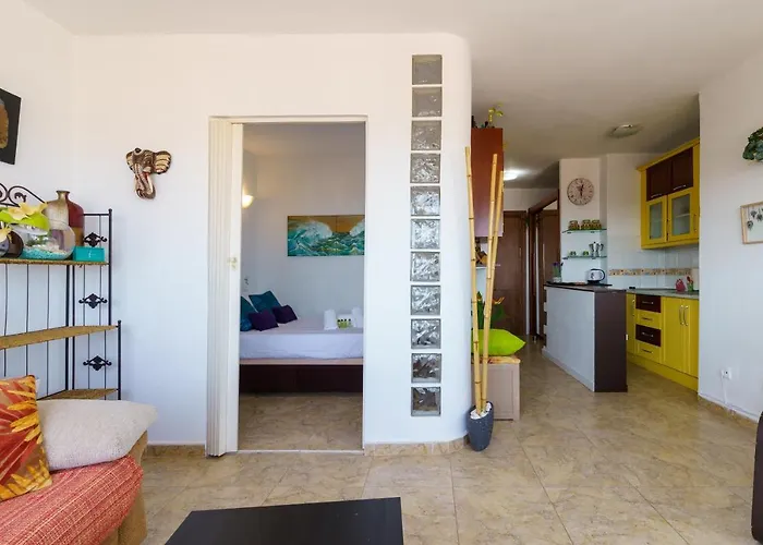 Ct 185 - Six Colors Appartement